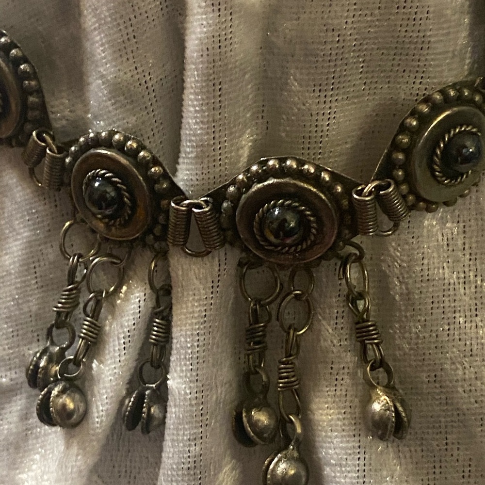 Vintage Chocker Necklace Southwest Style Silver-tone with Black Stone Center - Picture 4 of 9